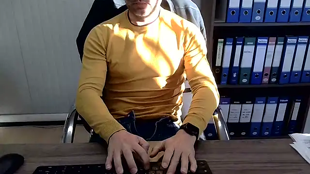 Snapshot of Evasionee chatting on 02-26-26, 07:18 Evasionee online show from 02-26-26, 07:18