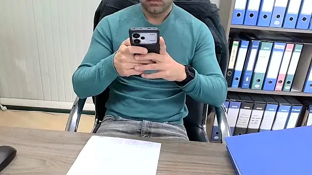 Snapshot of Evasionee chatting on 03-04-26, 07:36 Evasionee online show from 03-04-26, 07:36