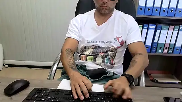 Evasionee online show from 07-28-26, 03:21