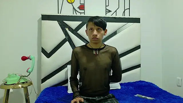 Snapshot of ALEXANDRO_BOVER chatting on 10-30-25, 07:36 ALEXANDRO BOVER online show from 10-30-25, 07:36