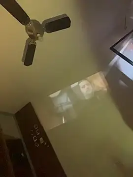 gigi333regi online show from 12-18-25, 01:06