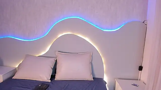 Snapshot of EmiliClarke chatting on 01-17-26, 04:43 EmiliClarke online show from 01-17-26, 04:43