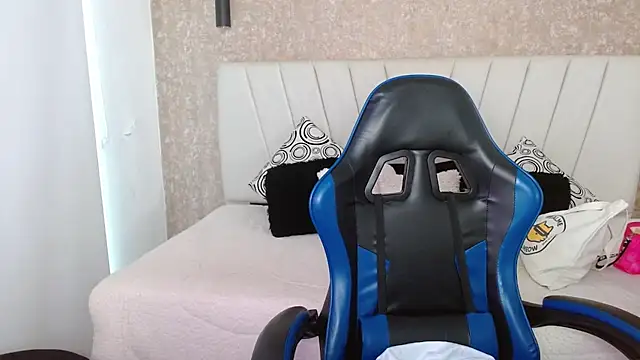 AliceSmity  online show from 04-09-26, 11:48