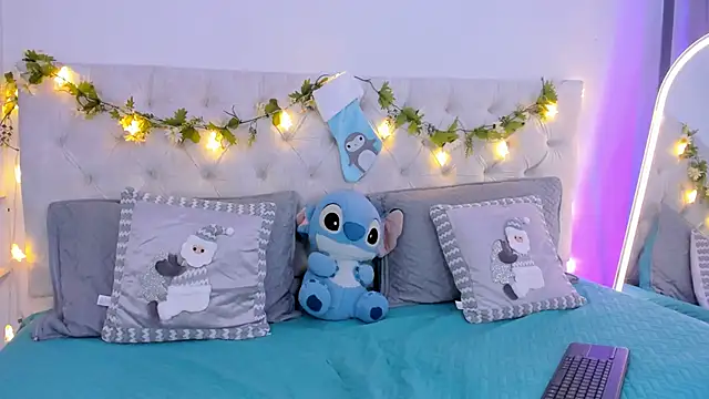 Snapshot of BLAIR_QUEEN chatting on 12-20-25, 09:00 BLAIR QUEEN online show from 12-20-25, 09:00