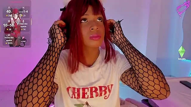 Snapshot of cherxyl_royal chatting on 01-13-26, 04:23 cherxyl royal online show from 01-13-26, 04:23