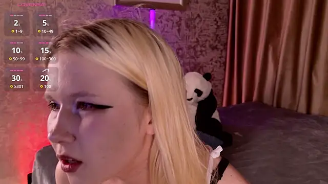 VivieSunn online show from 06-21-26, 03:47