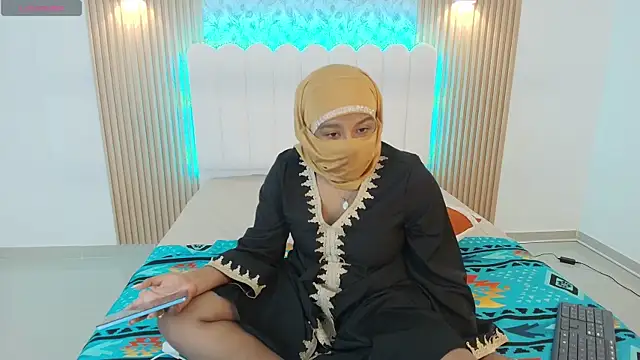 Lina arabiann online show from 11-30-25, 11:20