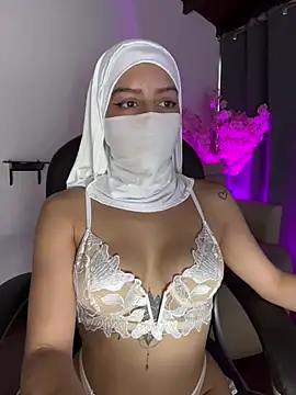 shaima   online show from 06-11-26, 07:34