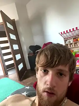 Snapshot of PetrTucnak chatting on 11-08-25, 07:41 PetrTucnak online show from 11-08-25, 07:41