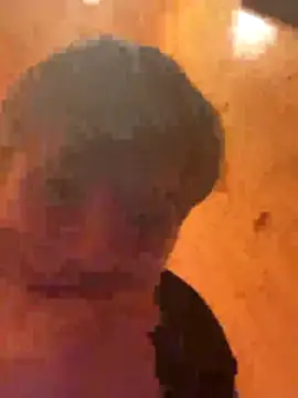 Snapshot of PetrTucnak chatting on 01-08-26, 01:52 PetrTucnak online show from 01-08-26, 01:52