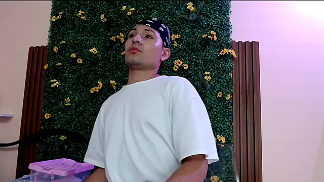 Snapshot of angel666smit chatting on 11-01-25, 06:21 angel666smit online show from 11-01-25, 06:21