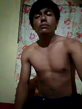 Snapshot of GuzzMiranda18 chatting on 11-13-25, 10:47 GuzzMiranda18 online show from 11-13-25, 10:47