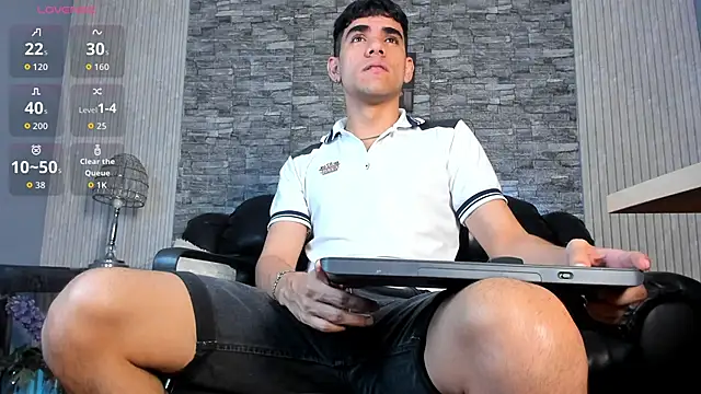 Snapshot of zack_joness18 chatting on 01-11-26, 04:50 zack joness18 online show from 01-11-26, 04:50