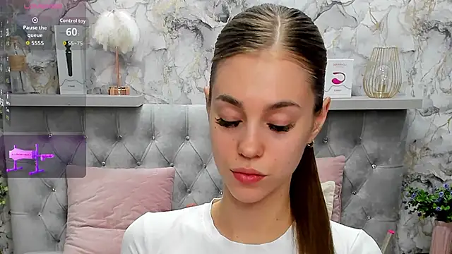 CandysSweet online show from 11-18-25, 01:11