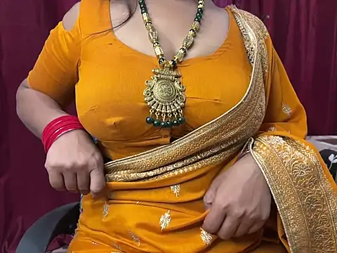 Snapshot of Ritika_janu chatting on 05-12-26, 06:21 Ritika janu online show from 05-12-26, 06:21