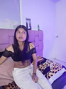 YeseniaRodriguez3 online show from 06-10-26, 12:59