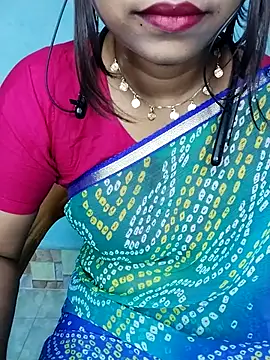 Snapshot of cute_mahi07 chatting on 11-12-25, 04:51 cute mahi07 online show from 11-12-25, 04:51