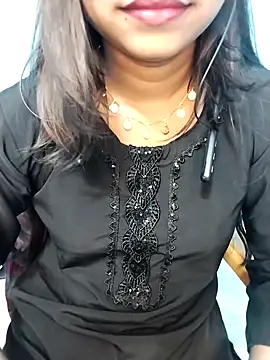 Snapshot of cute_mahi07 chatting on 11-13-25, 06:51 cute mahi07 online show from 11-13-25, 06:51