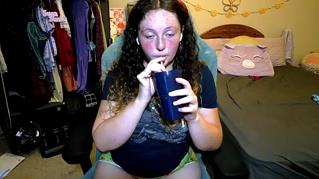 sugasunny04 online show from 05-17-26, 04:43