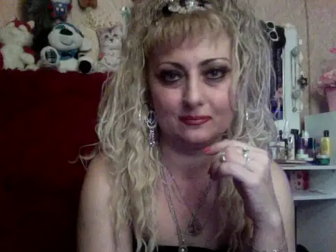 Snapshot of xHot_Amazonq chatting on 11-01-25, 07:49 xHot Amazonq online show from 11-01-25, 07:49