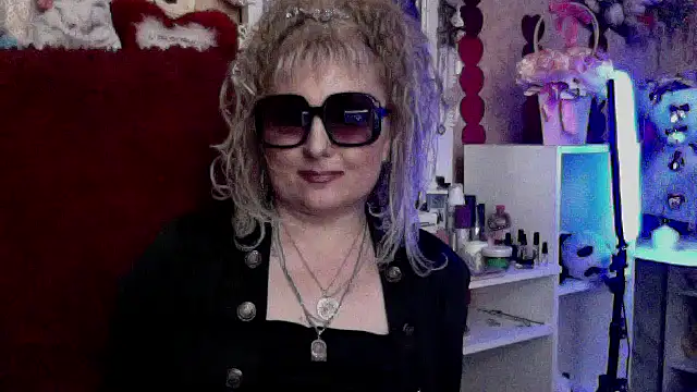 Snapshot of xHot_Amazonq chatting on 04-27-26, 09:46 xHot Amazonq online show from 04-27-26, 09:46