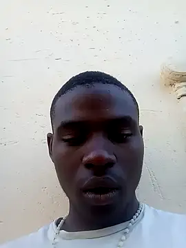 Snapshot of younggblackkCOCK19 chatting on 10-25-25, 03:40 younggblackkCOCK19 online show from 10-25-25, 03:40