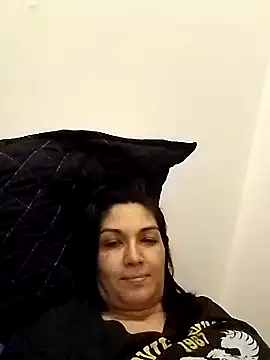 Snapshot of kash2103 chatting on 11-15-25, 07:21 kash2103 online show from 11-15-25, 07:21