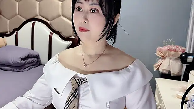 Snapshot of yaoyao22678 chatting on 05-10-26, 01:55 yaoyao22678 online show from 05-10-26, 01:55