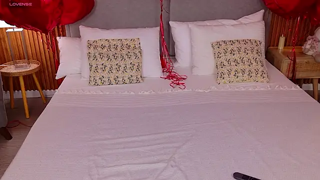 Snapshot of Sandy_Edvards chatting on 02-13-26, 04:52 Sandy Edvards online show from 02-13-26, 04:52