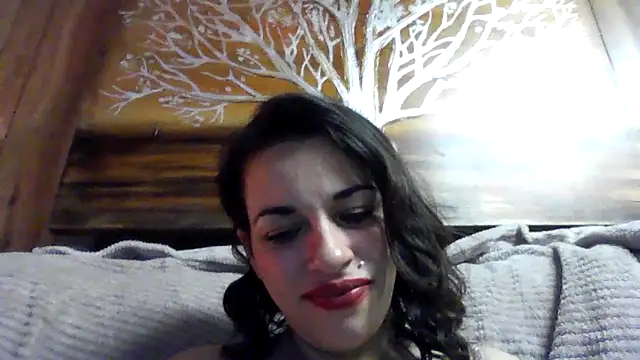 Snapshot of Adrianapassion chatting on 10-28-25, 01:31 Adrianapassion online show from 10-28-25, 01:31