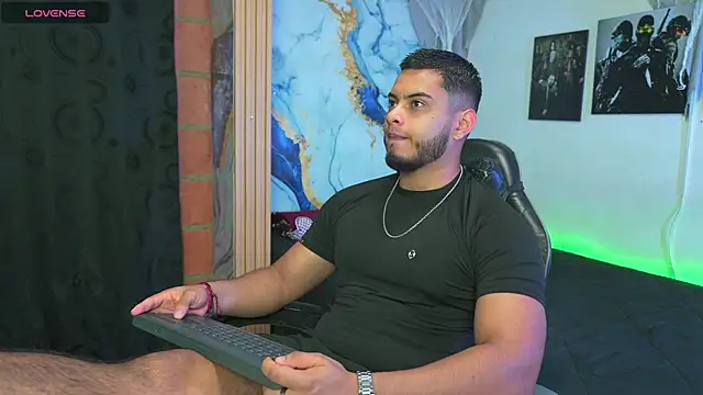 Tiler wolker online show from 11-13-25, 11:36