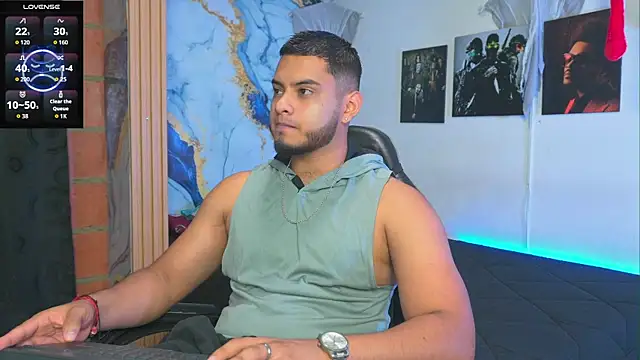 Tiler wolker online show from 11-28-25, 02:36