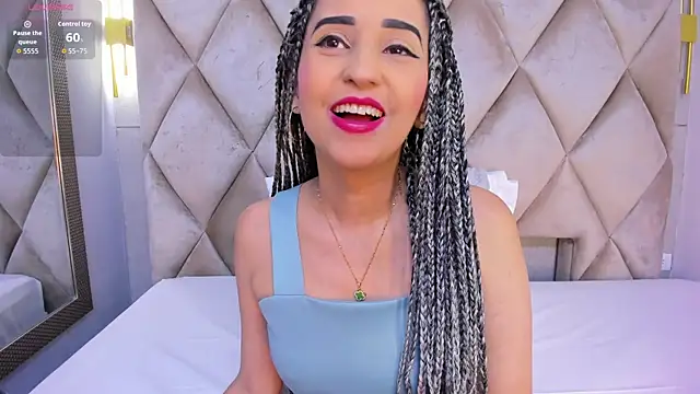 Snapshot of violett_rabbit_ chatting on 11-21-25, 08:29 violett rabbit online show from 11-21-25, 08:29