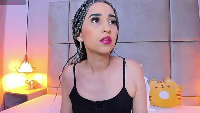 Snapshot of violett_rabbit_ chatting on 12-14-25, 12:21 violett rabbit online show from 12-14-25, 12:21