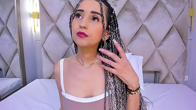 Snapshot of violett_rabbit_ chatting on 01-06-26, 08:12 violett rabbit online show from 01-06-26, 08:12