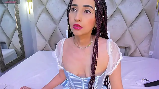 Snapshot of violett_rabbit_ chatting on 02-02-26, 08:18 violett rabbit online show from 02-02-26, 08:18