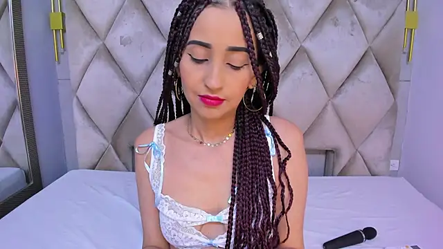 Snapshot of violett_rabbit_ chatting on 02-19-26, 08:27 violett rabbit online show from 02-19-26, 08:27