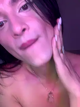 Snapshot of sara_ssofia chatting on 11-03-25, 05:42 sara ssofia online show from 11-03-25, 05:42