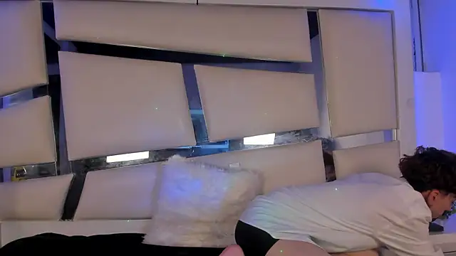 Genesis ask online show from 11-24-25, 04:12