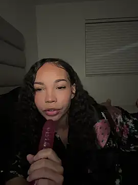 Snapshot of nikkiloveee chatting on 02-14-26, 05:15 nikkiloveee online show from 02-14-26, 05:15