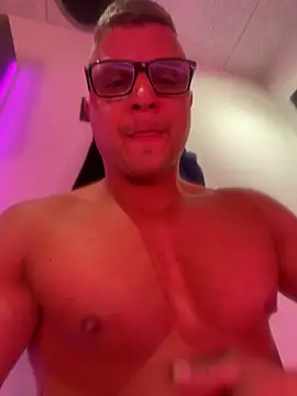 PolishBoy1995 online show from 05-11-26, 04:48