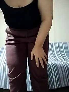 Snapshot of Sexbayan123 chatting on 12-18-25, 05:13 Sexbayan123 online show from 12-18-25, 05:13