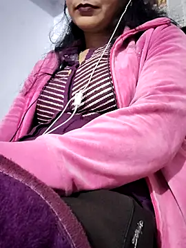 Snapshot of Hot-Rubyy chatting on 02-07-26, 05:05 Hot-Rubyy online show from 02-07-26, 05:05