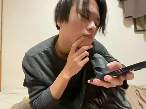 Snapshot of Tetta102 chatting on 10-26-25, 12:00 Tetta102 online show from 10-26-25, 12:00