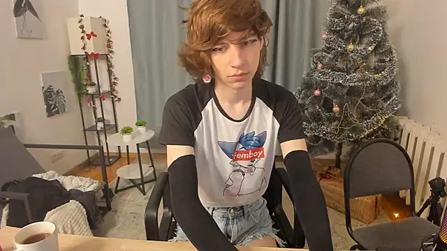 AvenGlow online show from 12-23-25, 03:48