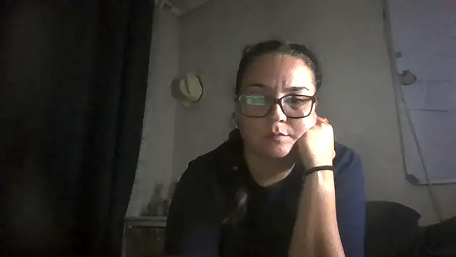 Snapshot of lilMissMarli chatting on 03-17-26, 07:50 lilMissMarli online show from 03-17-26, 07:50