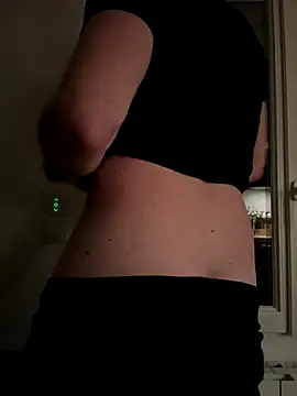 Snapshot of BadboySann chatting on 11-30-25, 04:27 BadboySann online show from 11-30-25, 04:27