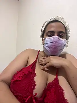 Snapshot of WildNour chatting on 03-04-26, 01:39 WildNour online show from 03-04-26, 01:39