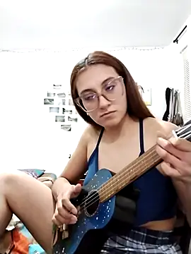 Snapshot of bellastorme04 chatting on 03-20-26, 12:59 bellastorme04 online show from 03-20-26, 12:59