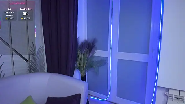 Snapshot of Eva__Blare chatting on 02-17-26, 01:02 Eva Blare online show from 02-17-26, 01:02